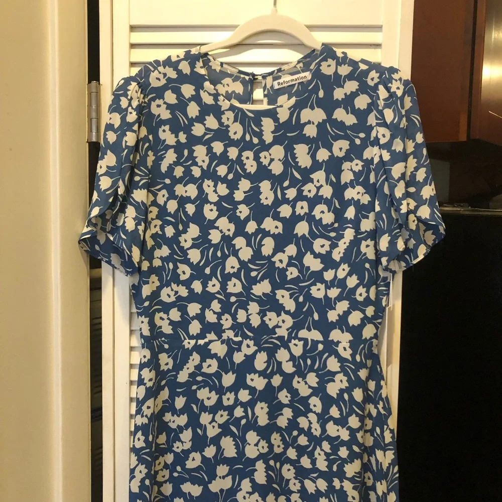 Reformation blue white floral tulip Andre midi Georgette dress size 10 NWT - Picture 4 of 9
